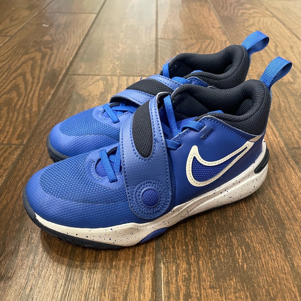 Nike kids basketball shoes